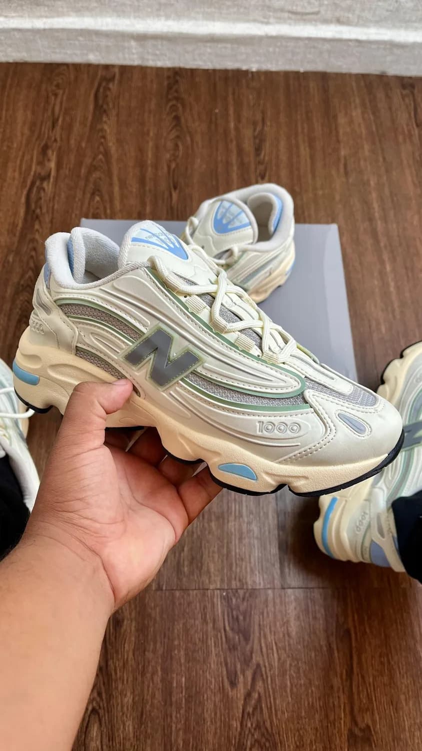 New Balance 1000 bege