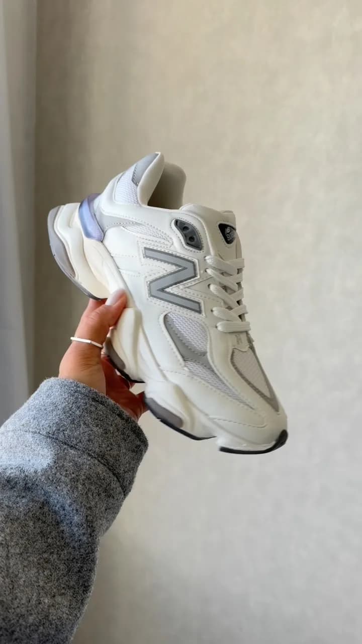 New Balance 9060 branco e cinza