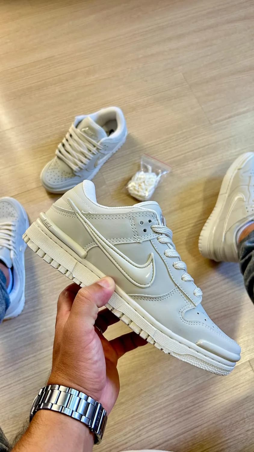 Nike Dunk Low branco gelo
